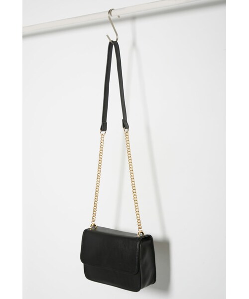 FOREVER 21（フォーエバー トゥエンティーワン）の「FOREVER 21 Structured Flap-Top Crossbody（ショルダーバッグ・レディース・Black/Red/Brown・One size）」の22枚目の写真