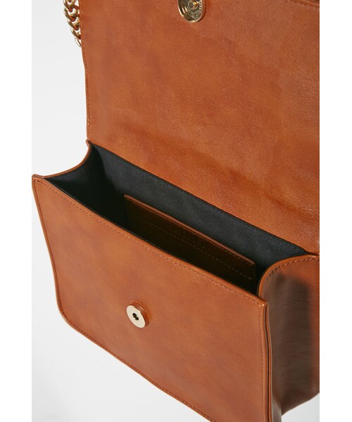 FOREVER 21（フォーエバー トゥエンティーワン）の「FOREVER 21 Structured Flap-Top Crossbody（ショルダーバッグ・レディース・Black/Red/Brown・One size）」の11枚目の写真