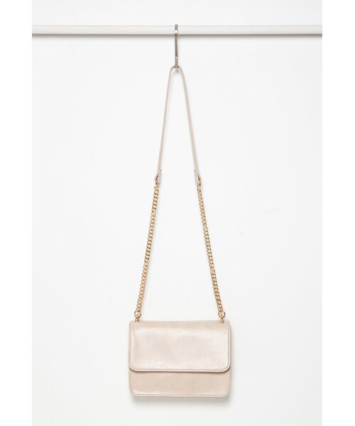 FOREVER 21（フォーエバー トゥエンティーワン）の「FOREVER 21 Structured Flap-Top Crossbody（ショルダーバッグ・レディース・Black/Red/Brown・One size）」の20枚目の写真
