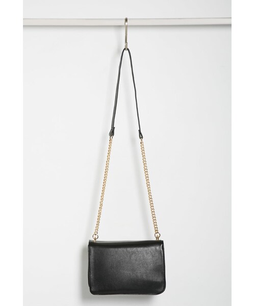 FOREVER 21（フォーエバー トゥエンティーワン）の「FOREVER 21 Structured Flap-Top Crossbody（ショルダーバッグ・レディース・Black/Red/Brown・One size）」の19枚目の写真