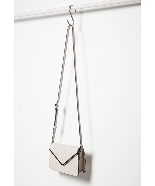 FOREVER 21（フォーエバー トゥエンティーワン）の「FOREVER 21 Mini Faux Leather Crossbody（ショルダーバッグ・レディース・Black/Brown・One size）」の6枚目の写真