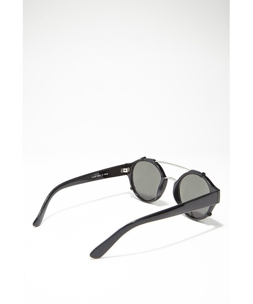 FOREVER 21（フォーエバー トゥエンティーワン）の「FOREVER 21 Spitfire Flick Sunglasses（サングラス・レディース・Black・One size）」の4枚目の写真