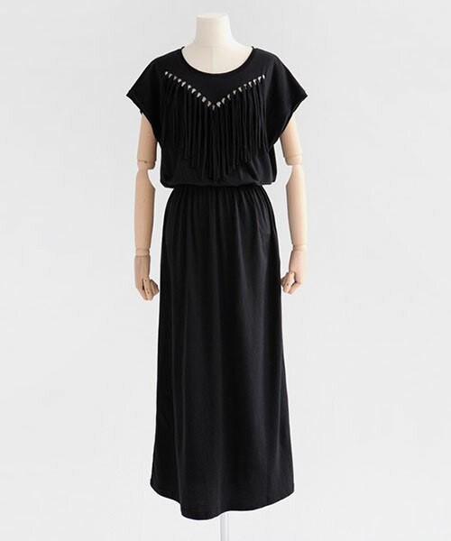 DHOLIC（ディーホリック）の「Vフリンジブラウジングロングワンピース（ワンピース・レディース・カーキ/ブラック・FREE）」の2枚目の写真