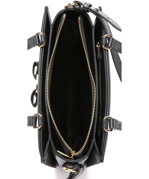 FERRAGAMO（フェラガモ）の「Salvatore Ferragamo Tracy Bag（トートバッグ・レディース・Black・One Size）」の5枚目の写真