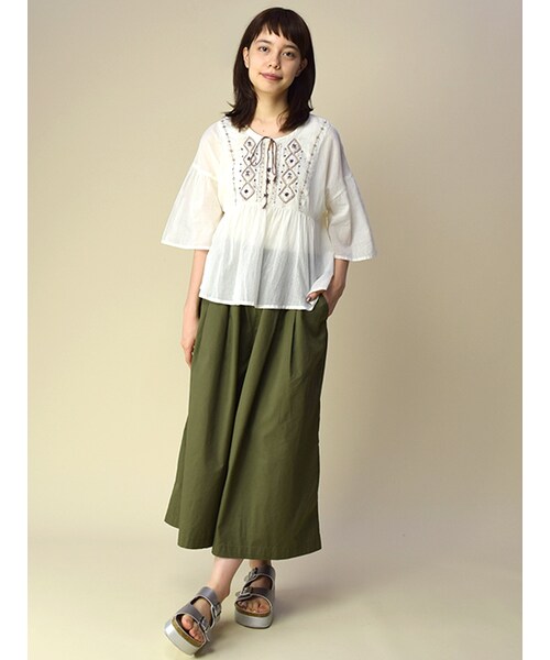 w closet（ダブルクローゼット）の「ツイルギャザーガウチョパンツ（パンツ・レディース・オフホワイト/レッド/カーキ・FREE）」の13枚目の写真