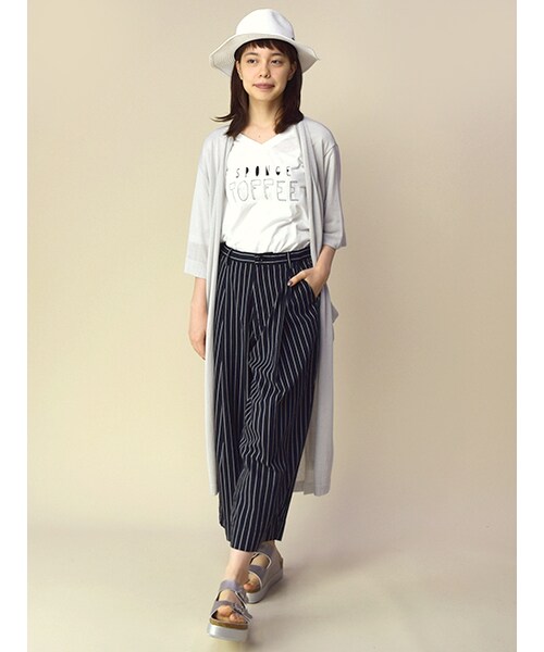 w closet（ダブルクローゼット）の「刺繍入りVネックTシャツ（トップス・レディース・オフホワイト/グレー/ブルー/ブラック・FREE）」の11枚目の写真