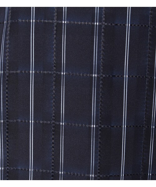 PAGEBOY（ページボーイ）の「Uネックフリルブラウス（トップス・レディース・ホワイト系/オフホワイト系/カーキ系/ネイビー系）」の12枚目の写真