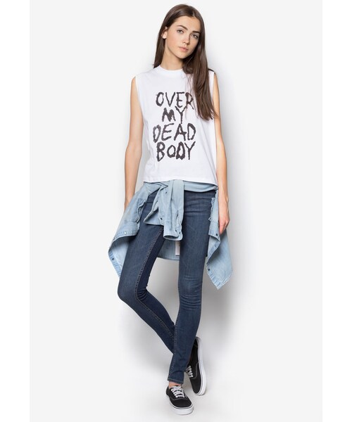 CHEAP MONDAY(チープマンデイ)の「Second Skin Credit Dark Blue Jeans(パンツ・レディース・Credit Dark Blue・25/27/29/31)」の4枚目の写真