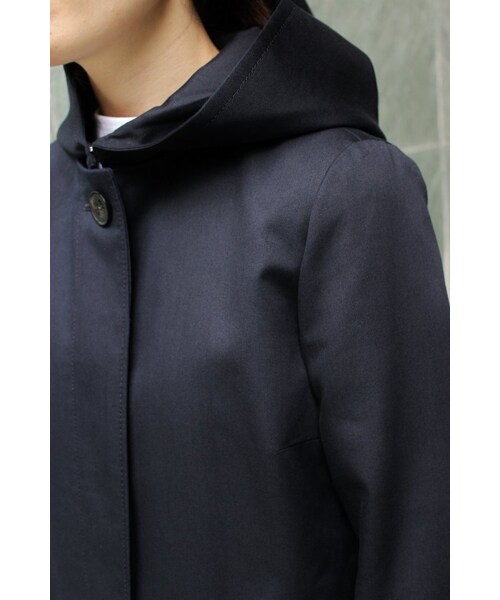 IENA(イエナ)の「《予約》コットンノーカラーフード付きコート◆(ジャケット/アウター・レディース・ベージュ A/カーキ/ネイビー・34/36/38/40)」の11枚目の写真