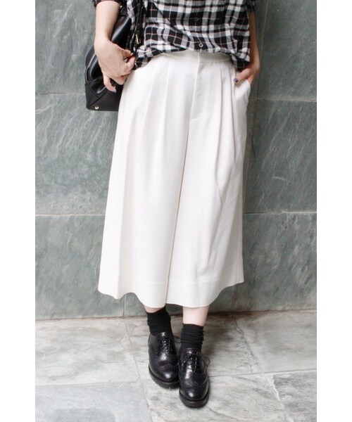 JOURNAL STANDARD（ジャーナルスタンダード）の「《予約》TWINS イージーワイドクロップドパンツ◆（パンツ・レディース・ブラック/ナチュラル/ベージュ/ネイビー・36/38/40）」の2枚目の写真