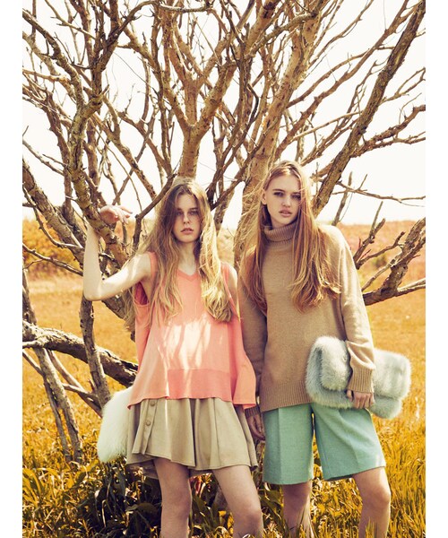 MERCURYDUO（マーキュリーデュオ）の「【DUO】 異素材切替ノースリVネックニット（トップス・レディース・オフホワイト/ライトグレー/ピンク/ネイビー・F）」の5枚目の写真