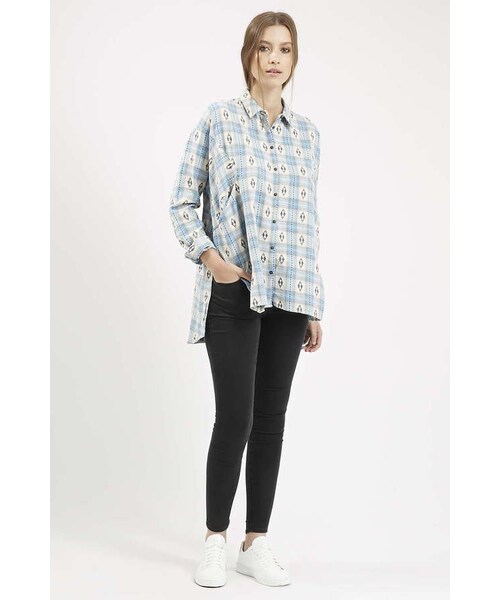 TOPSHOP(トップショップ)の「Petite washed black leigh jeans(デニムパンツ・レディース・Black・W2428/W2528/W2628/W2828/W3028/W3228)」の2枚目の写真