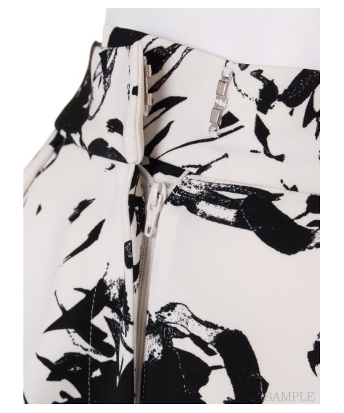 FRAY I.D（フレイアイディー）の「ボリュームガウチョパンツ（ワイドパンツ・レディース・KKI/NVY/WHTxBLK・0/1）」の8枚目の写真