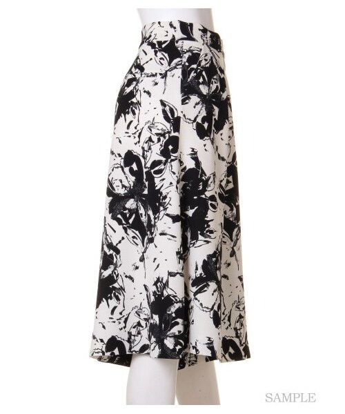 FRAY I.D（フレイアイディー）の「ボリュームガウチョパンツ（ワイドパンツ・レディース・KKI/NVY/WHTxBLK・0/1）」の6枚目の写真