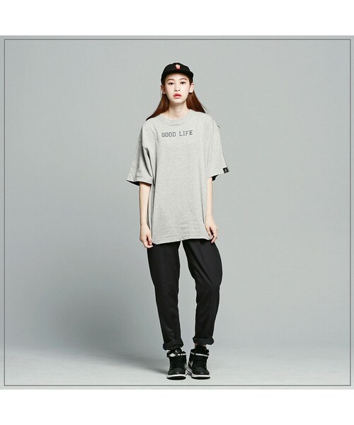 ROMANTIC CROWN（ロマンティッククラウン）の「GOOD LIFE REVERSE BOX TEE_BLACK（その他・メンズ・기타）」の2枚目の写真