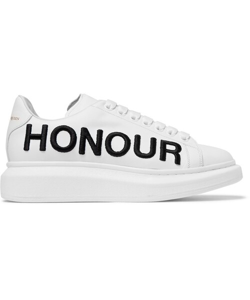 Alexander McQueen（アレキサンダーマックイーン）の「Alexander McQueen Honour Leather Sneakers（スニーカー・メンズ・White・EU 39 (US 6)/EU 40 (US 7)/EU 41 (US 8)/EU 41.5 (US 8.5)/EU 42 (US 9)/EU 42.5 (US 9.5)/EU 43 (US 10)/EU 43.5 (US 10.5)/EU 44 (US 11)/EU 44.5 (US 11.5)/EU 45 (US 12)）」の3枚目の写真