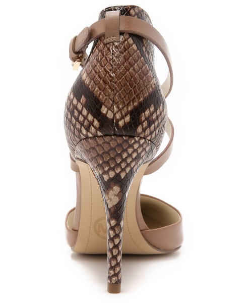 MICHAEL KORS（マイケルコース）の「MICHAEL Michael Kors Alexia Closed Toe Pumps（パンプス・レディース・Brown・5/5.5/6/6.5/7/7.5/8/8.5/9/9.5/10）」の4枚目の写真