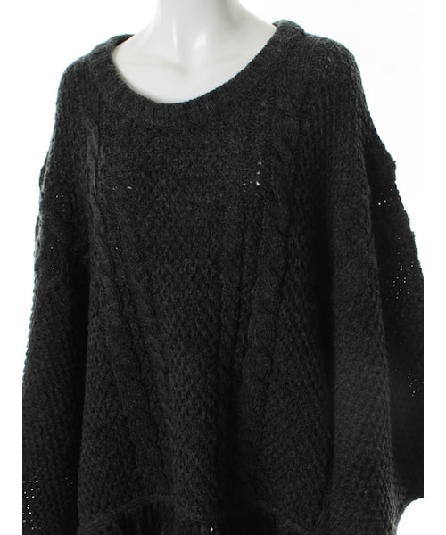 31 Sons de mode（トランテアン　ソン　ドゥ　モード）の「≪秋物ポイント2倍≫フリンジニットポンチョ（トップス・レディース・オフホワイト/チャコールグレー・36）」の6枚目の写真
