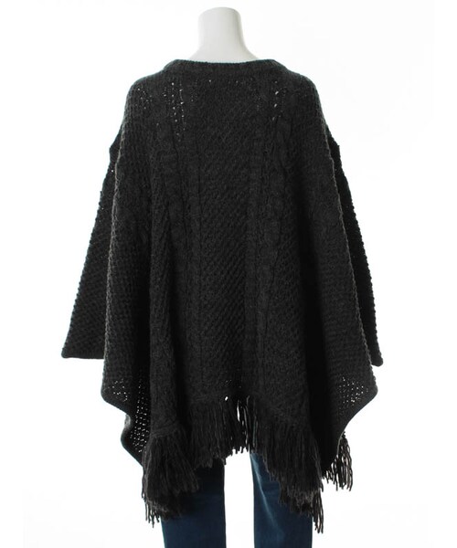 31 Sons de mode（トランテアン　ソン　ドゥ　モード）の「≪秋物ポイント2倍≫フリンジニットポンチョ（トップス・レディース・オフホワイト/チャコールグレー・36）」の5枚目の写真