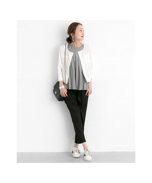 URBAN RESEARCH（アーバンリサーチ）の「テンセルストレッチタックテーパードパンツ（パンツ・レディース・BEIGE/BLACK・36/38）」の4枚目の写真