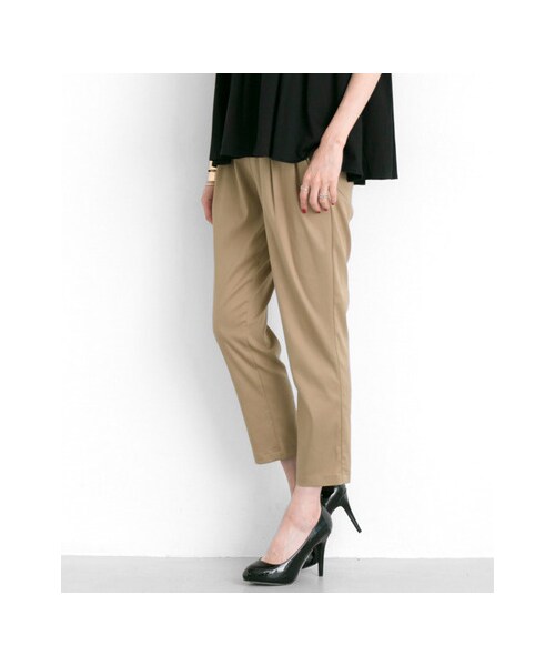 URBAN RESEARCH（アーバンリサーチ）の「テンセルストレッチタックテーパードパンツ（パンツ・レディース・BEIGE/BLACK・36/38）」の5枚目の写真