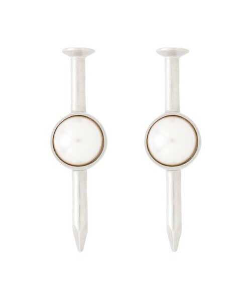 PAMEO POSE(パメオポーズ)の「ANTI PEARL PIERCE(ピアス(両耳用)・レディース・ゴールド/シルバー・F)」の2枚目の写真