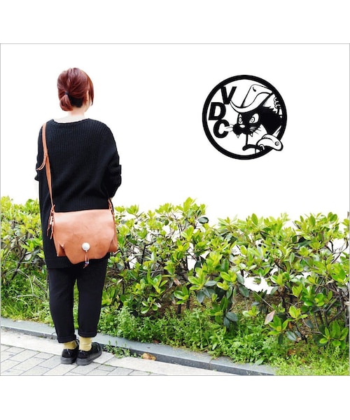 レザーショルダーバッグ※コンチョ、ビーズ無し Handmade（ハンドメイド）の「voodoocats レザーショルダーバッグ