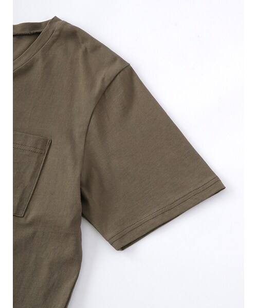 w closet(ダブルクローゼット)の「ポケット付きVネックTシャツ(トップス・レディース・オフホワイト/グレー※7/カーキ/ブラック※7・FREE)」の9枚目の写真