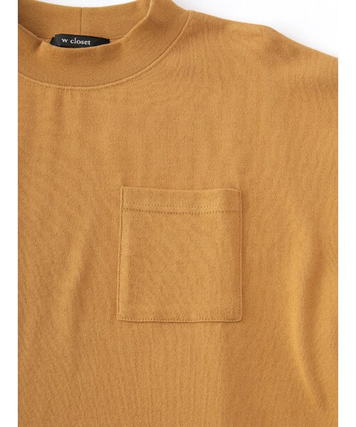 w closet(ダブルクローゼット)の「ハイネックポケ付きTシャツ(トップス・レディース・オフホワイト/グレー/キャメル/ブラック・FREE)」の10枚目の写真