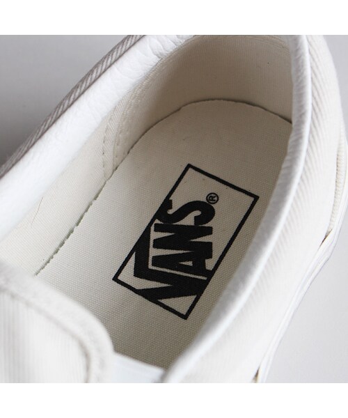 VANS(バンズ)の「Classic Studs Slip-On(ファッション雑貨・White・5.5/6/9/9.5/10)」の11枚目の写真