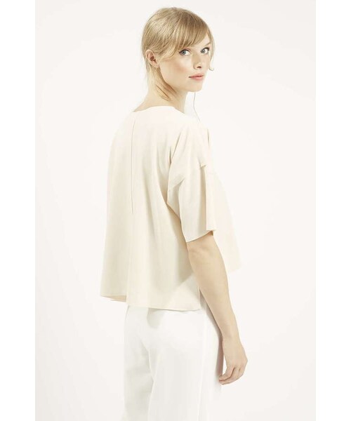 TOPSHOP（トップショップ）の「Cropped round neck tee（Tシャツ/カットソー・レディース・White・0/2/4/6/8/10/12）」の2枚目の写真
