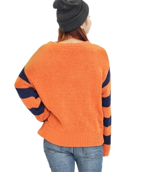 RNA（アールエヌエー）の「＜予約＞ロゴ&ボーダーモールプルオーバー（トップス・レディース・ブラック×ホワイト/ブラック×リーフグリーン/ネイビー/オレンジ・M）」の6枚目の写真