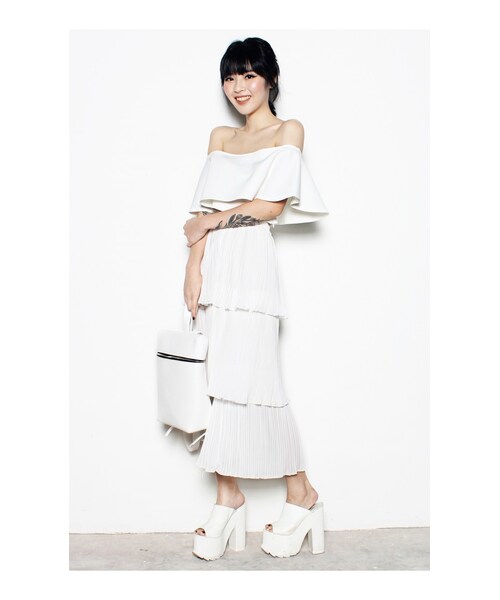 Young Hungry Free（-）の「YOUNG HUNGRY FREE: Fark Off Shoulder Crop Top（トップス・レディース・White・S/M/L）」の2枚目の写真