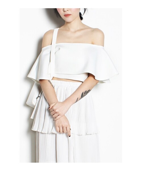 Young Hungry Free（-）の「YOUNG HUNGRY FREE: Fark Off Shoulder Crop Top（トップス・レディース・White・S/M/L）」の7枚目の写真