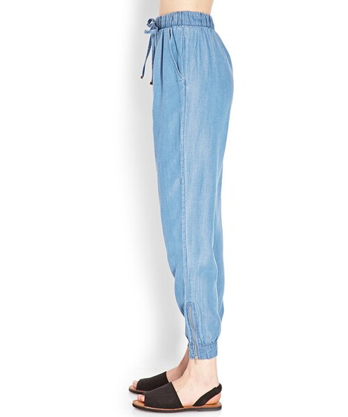 FOREVER 21（フォーエバー トゥエンティーワン）の「FOREVER 21 Zippered Chambray Joggers（その他パンツ・レディース・Blue・X-Small/Small/Medium）」の4枚目の写真