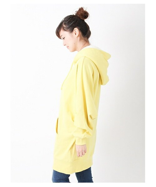 earth music&ecology(アースミュージックアンドエコロジー)の「ぱぴぷぺぽわぱーか(トップス・レディース・イエロー/ブルー・F)」の4枚目の写真