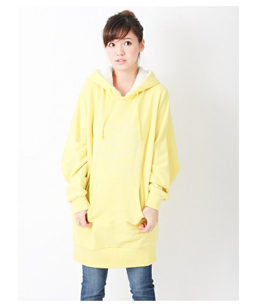 earth music&ecology(アースミュージックアンドエコロジー)の「ぱぴぷぺぽわぱーか(トップス・レディース・イエロー/ブルー・F)」の3枚目の写真