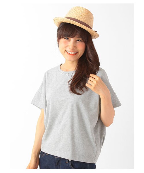 earth music&ecology（アースミュージックアンドエコロジー）の「襟ぐりタックビジュープルオーバー（トップス・レディース・オフホワイト/杢ライトグレー/ネイビー・F）」の2枚目の写真