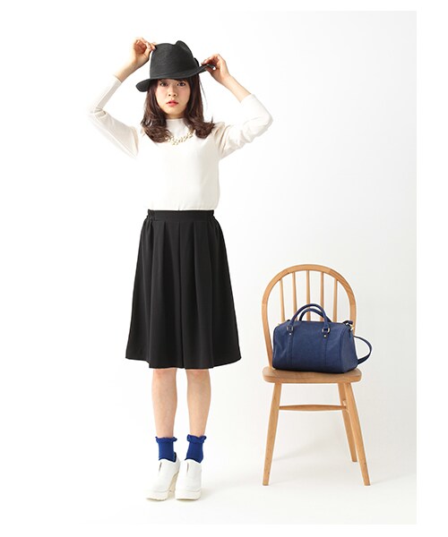 earth music&ecology（アースミュージックアンドエコロジー）の「ミディタックキュロットパンツ（パンツ・レディース・オフホワイト/ブラック/ベージュ/ブルー/ネイビー・F）」の12枚目の写真