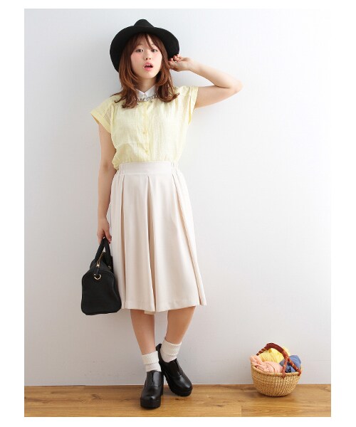 earth music&ecology（アースミュージックアンドエコロジー）の「ミディタックキュロットパンツ（パンツ・レディース・オフホワイト/ブラック/ベージュ/ブルー/ネイビー・F）」の16枚目の写真