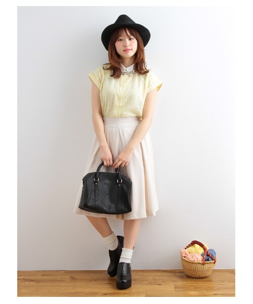 earth music&ecology（アースミュージックアンドエコロジー）の「ミディタックキュロットパンツ（パンツ・レディース・オフホワイト/ブラック/ベージュ/ブルー/ネイビー・F）」の17枚目の写真