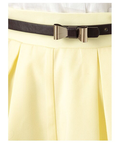 earth music&ecology（アースミュージックアンドエコロジー）の「ベルト付タックキュロットパンツ（パンツ・レディース・ライトピンク/ベージュ/ライトイエロー/ミント/ネイビー・F）」の11枚目の写真