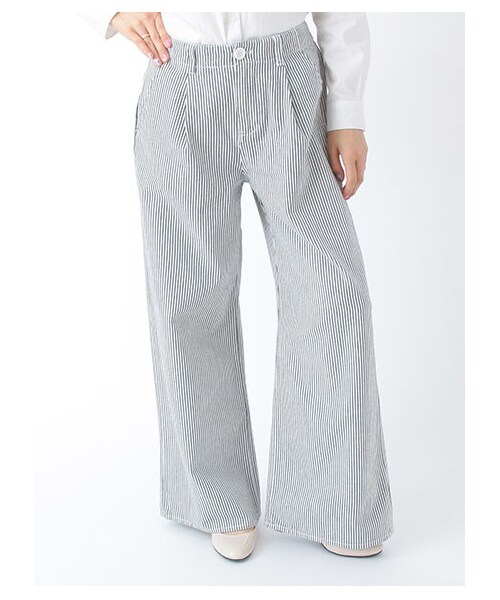 earth music&ecology(アースミュージックアンドエコロジー)の「バギーパンツ(パンツ・レディース・オフホワイト/ブルー/ネイビー/ストライプ・S/M)」の4枚目の写真