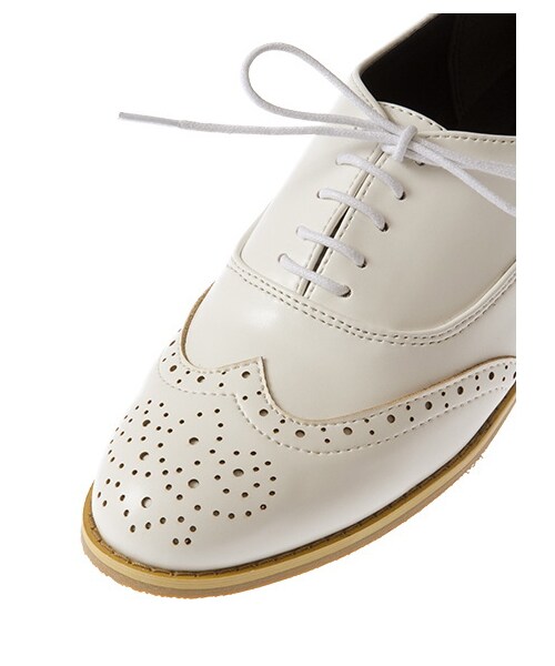 earth music&ecology（アースミュージックアンドエコロジー）の「ウィングチップシューズ（シューズ・レディース・オフホワイト/ブラック/ブラウン・23cm/23.5cm/24cm/24.5cm）」の9枚目の写真