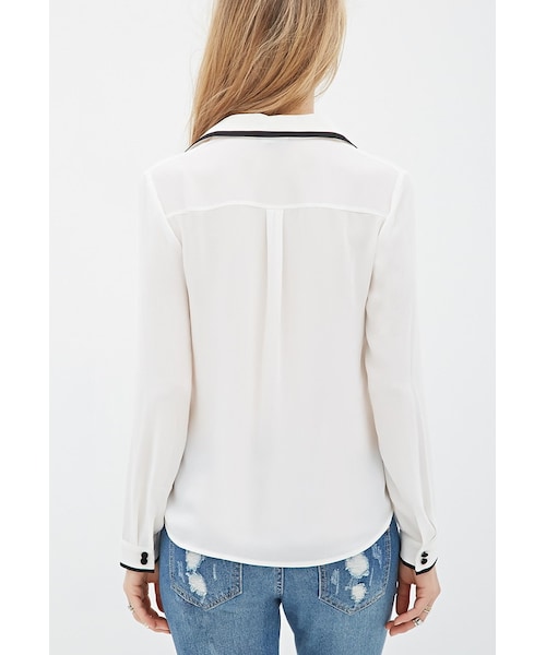 FOREVER 21(フォーエバー トゥエンティーワン)の「FOREVER 21 Contrast-Piped Chiffon Blouse(シャツ/ブラウス・レディース・White・Large)」の3枚目の写真
