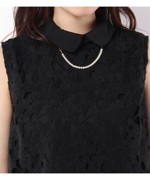 PAGEBOY（ページボーイ）の「パールネックレス付アイレットレースブラウス（トップス・レディース・オフホワイト/ブラック）」の6枚目の写真