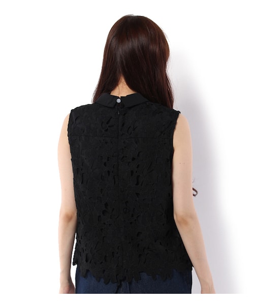 PAGEBOY（ページボーイ）の「パールネックレス付アイレットレースブラウス（トップス・レディース・オフホワイト/ブラック）」の3枚目の写真