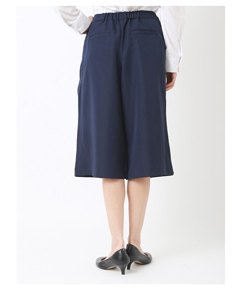 E hyphen world gallery(イーハイフンワールドギャラリー)の「タックミモレ丈パンツ(パンツ・レディース・ピンク/ベージュ/ネイビー・F)」の6枚目の写真