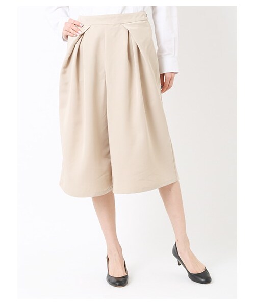 E hyphen world gallery(イーハイフンワールドギャラリー)の「タックミモレ丈パンツ(パンツ・レディース・ピンク/ベージュ/ネイビー・F)」の1枚目の写真