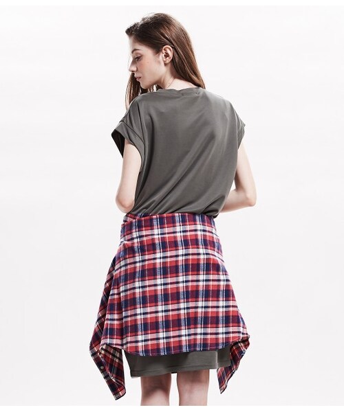 VIS（ビス）の「とろみシンプルカットワンピース（ワンピース/ドレス・レディース・スミクロ/キャメル/カーキ・M）」の6枚目の写真